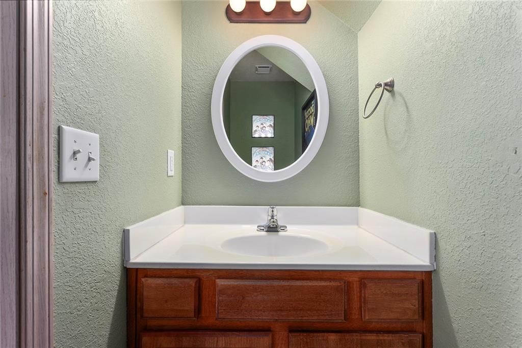 610 SW Shadow Glen Court — photo 13