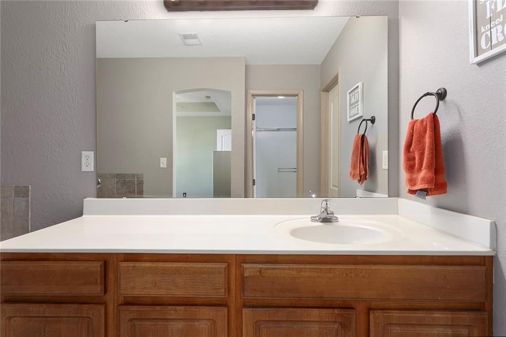 610 SW Shadow Glen Court — photo 21