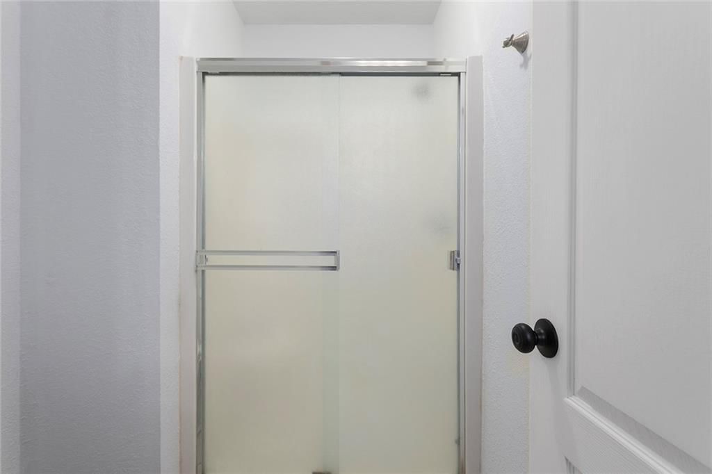 610 SW Shadow Glen Court — photo 23