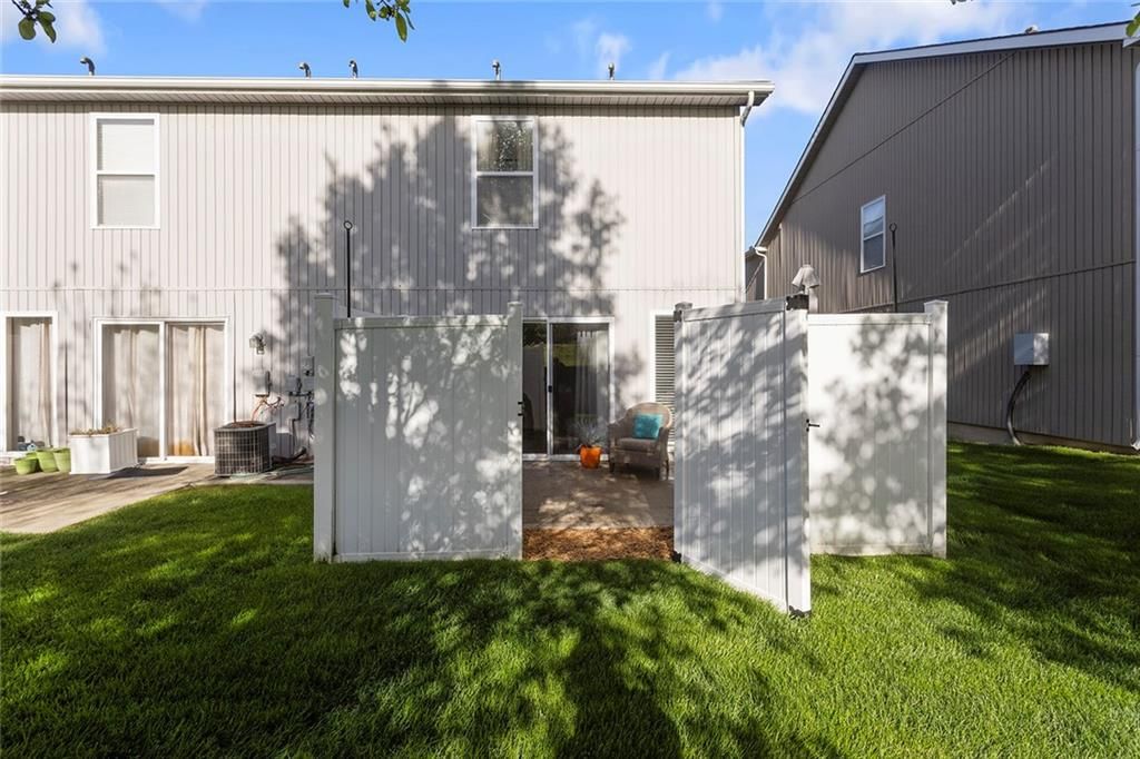 610 SW Shadow Glen Court — photo 35