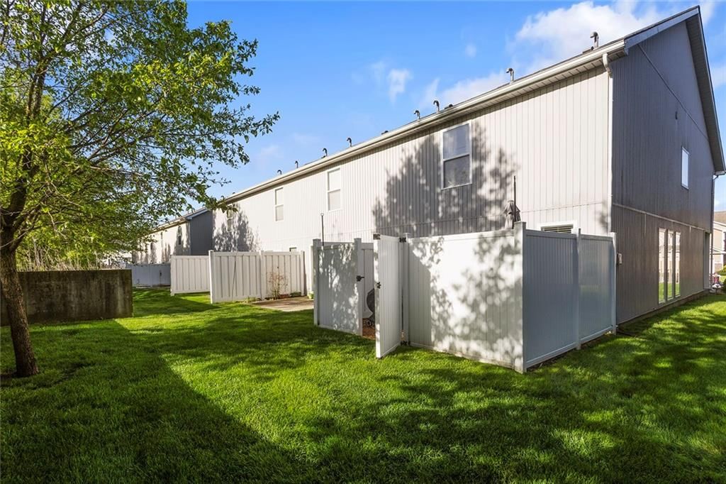 610 SW Shadow Glen Court — photo 36