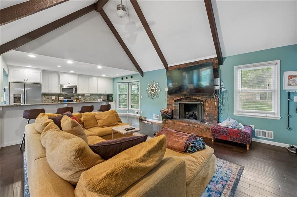 6104 Albervan Street — photo 8
