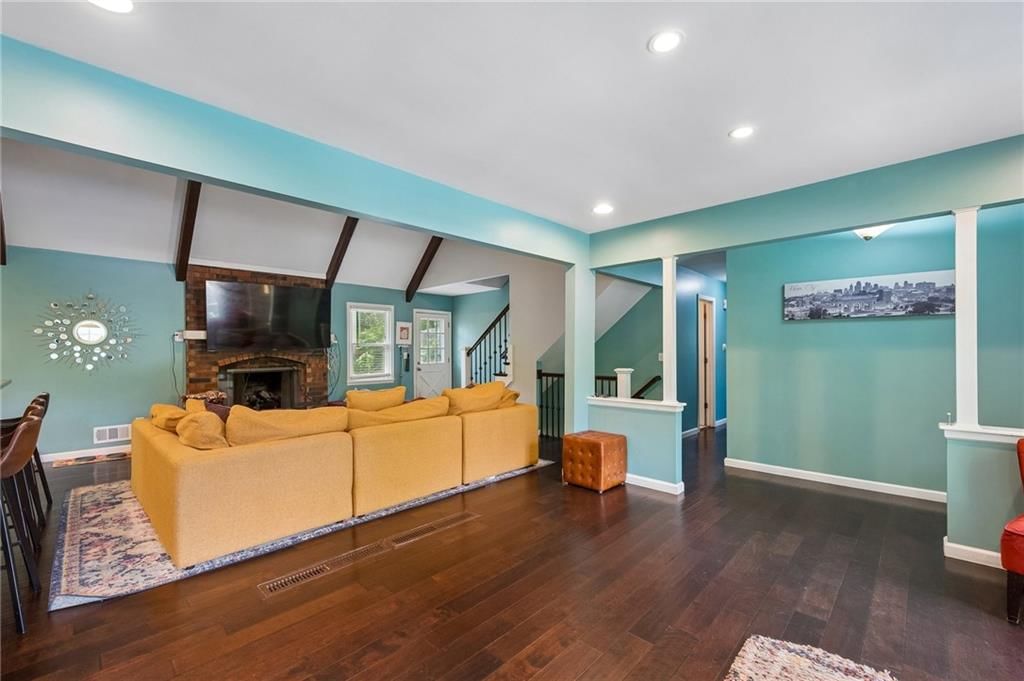 6104 Albervan Street — photo 9