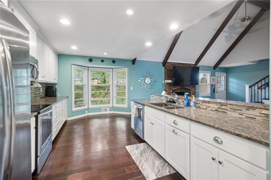 6104 Albervan Street — photo 11