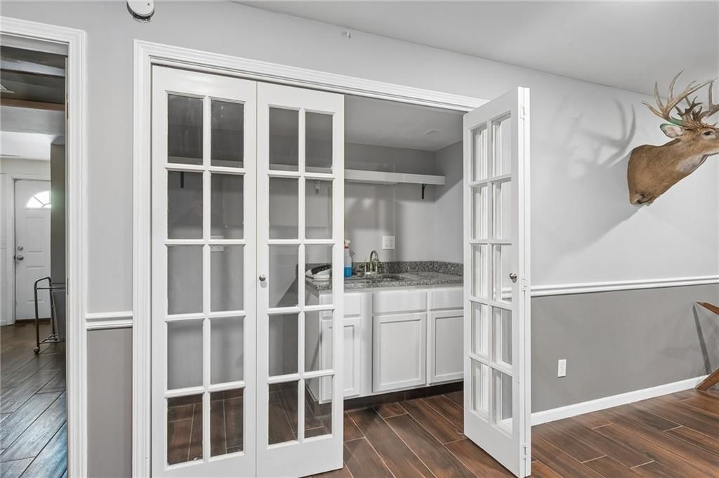 6104 Albervan Street — photo 33