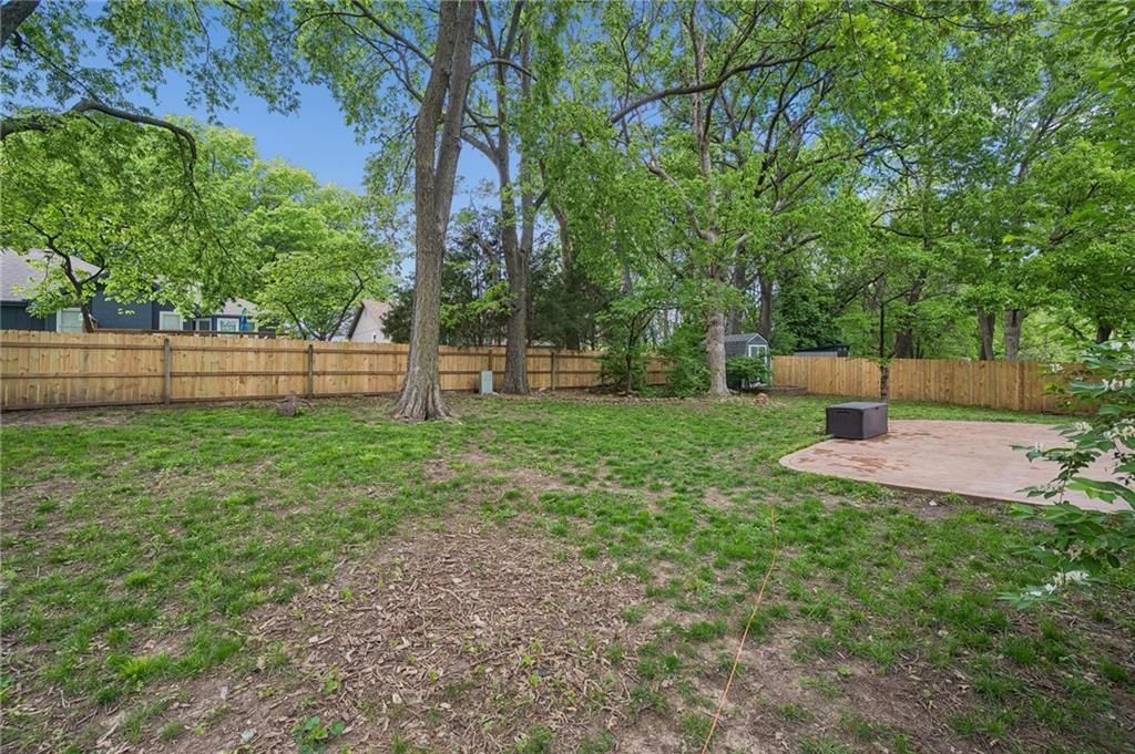 6104 Albervan Street — photo 35