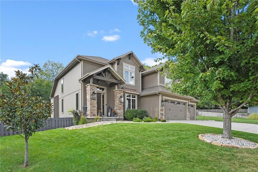 1301 NE TIMBERLINE Court — photo 2