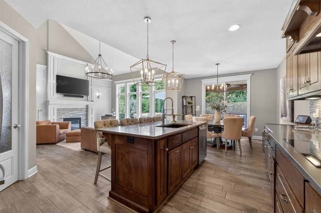 1301 NE TIMBERLINE Court — photo 12