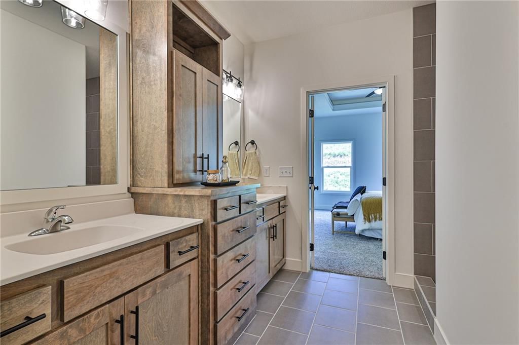 216 SW Chelmsford Drive — photo 18