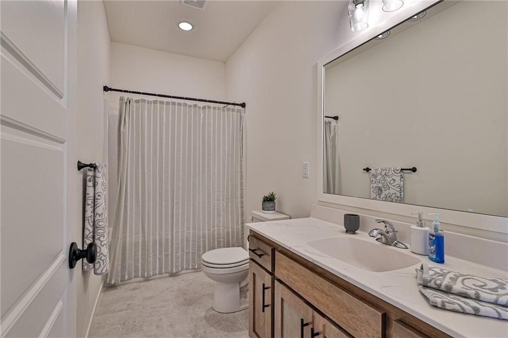 216 SW Chelmsford Drive — photo 23
