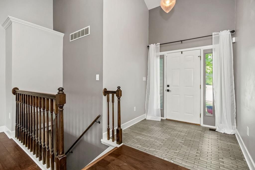 1832 NE Stonewood Drive — photo 3