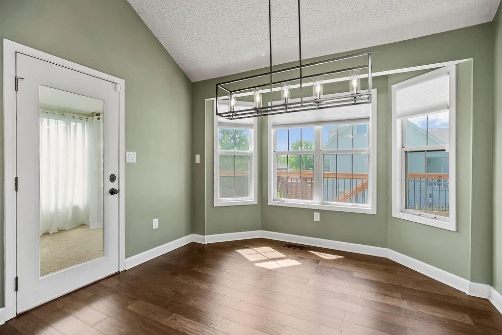 1832 NE Stonewood Drive — photo 8