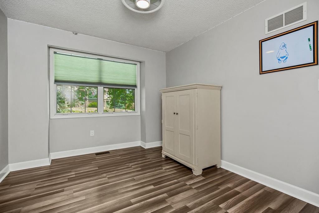 1832 NE Stonewood Drive — photo 23