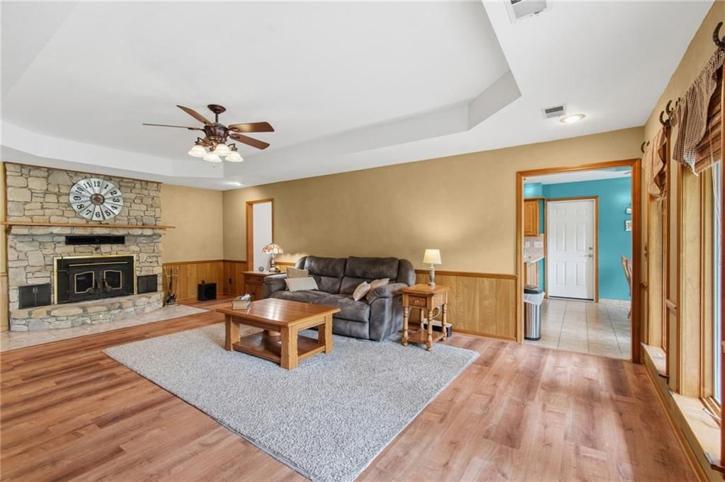 4021 Country Squire Road — photo 10