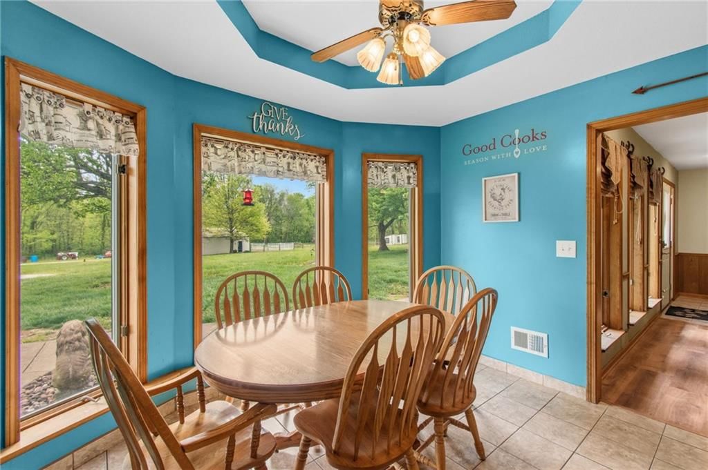 4021 Country Squire Road — photo 11