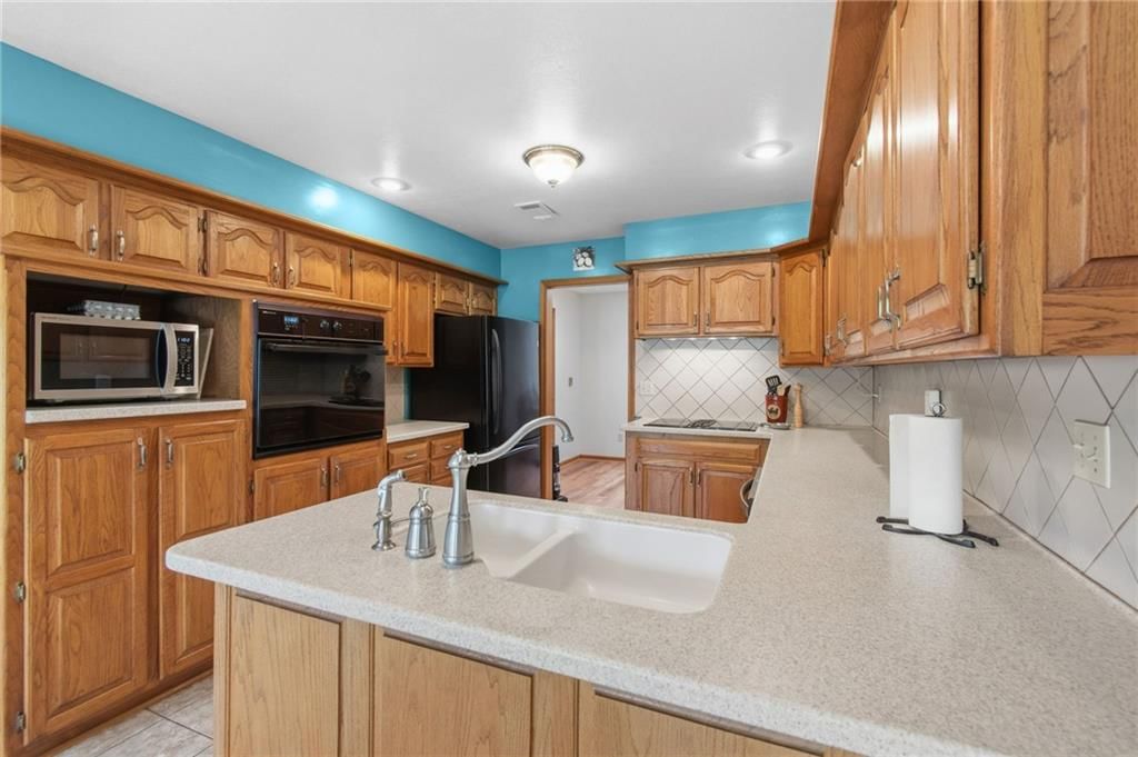 4021 Country Squire Road — photo 13