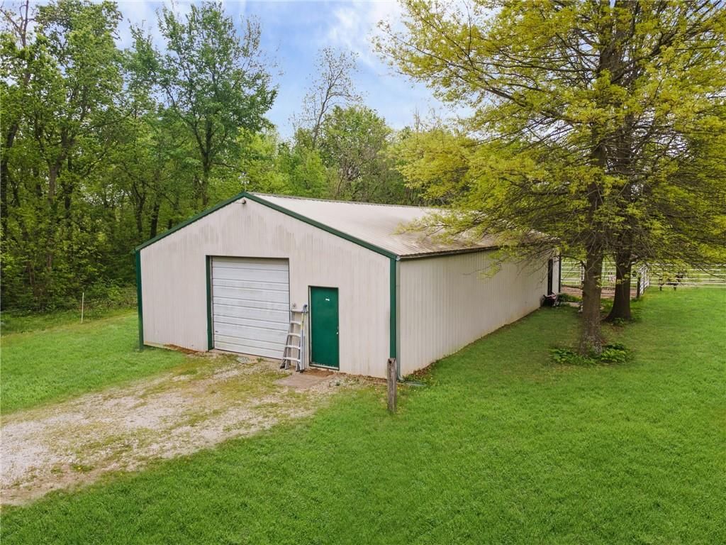 4021 Country Squire Road — photo 29