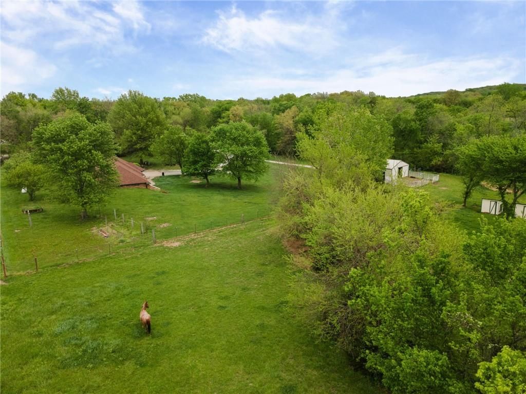 4021 Country Squire Road — photo 37