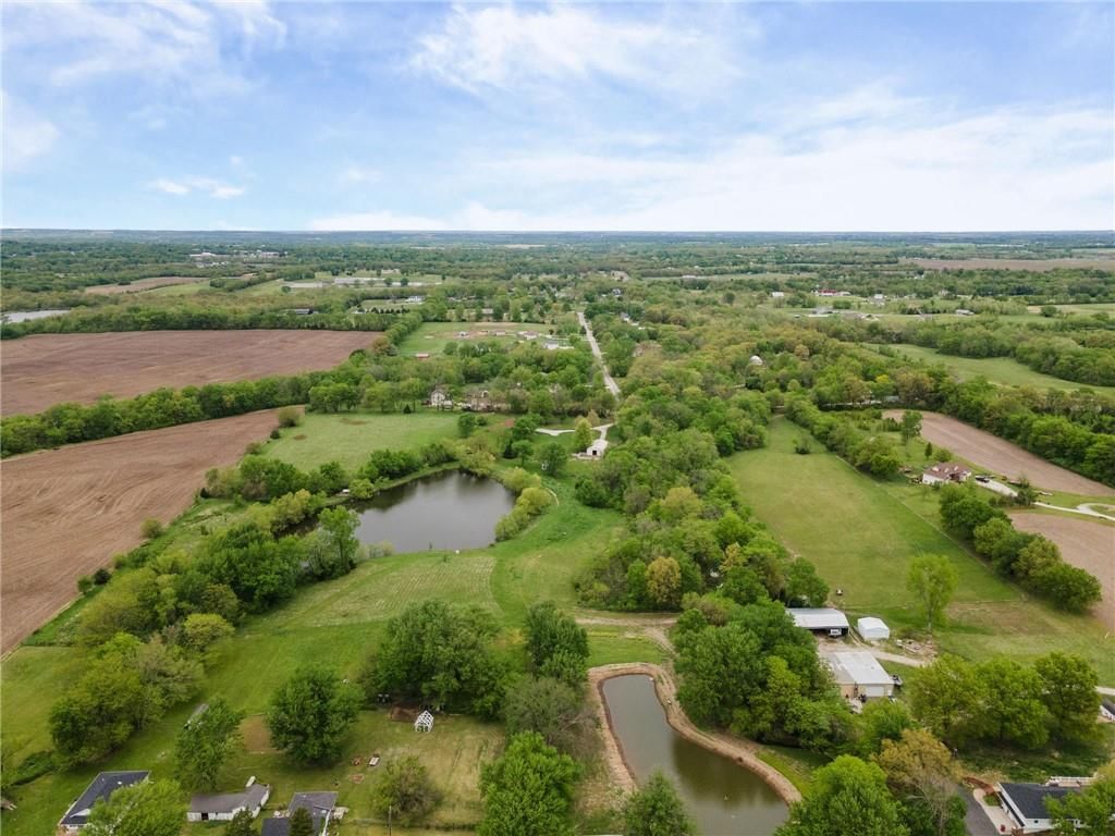 4021 Country Squire Road — photo 41
