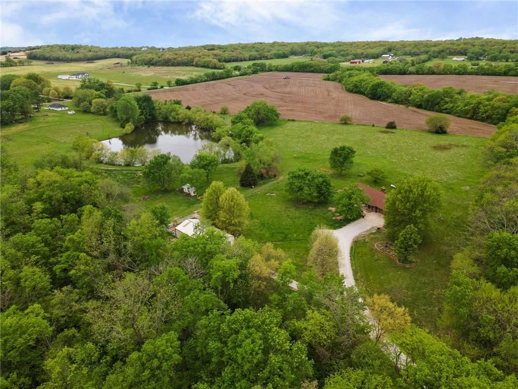 4021 Country Squire Road — photo 44