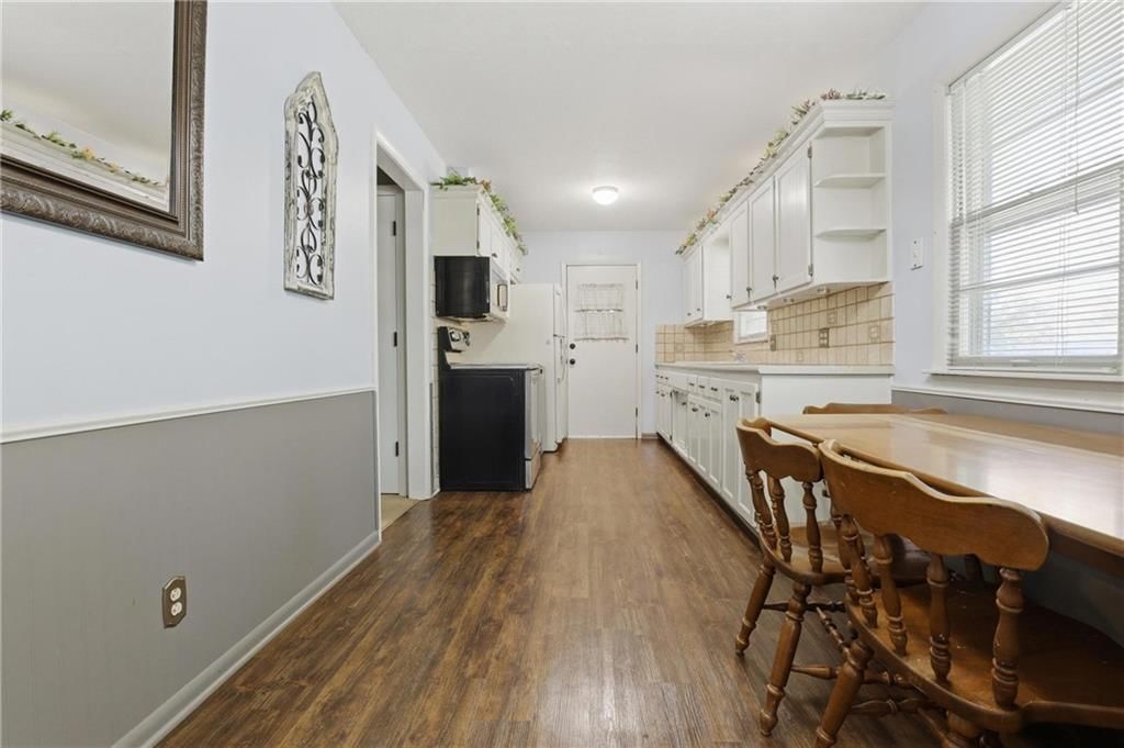 504 N Curtis Street — photo 8