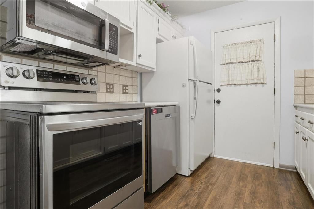 504 N Curtis Street — photo 11