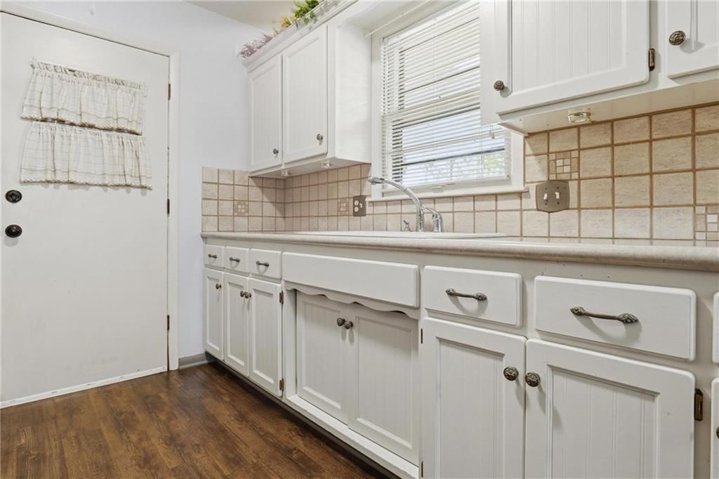 504 N Curtis Street — photo 12