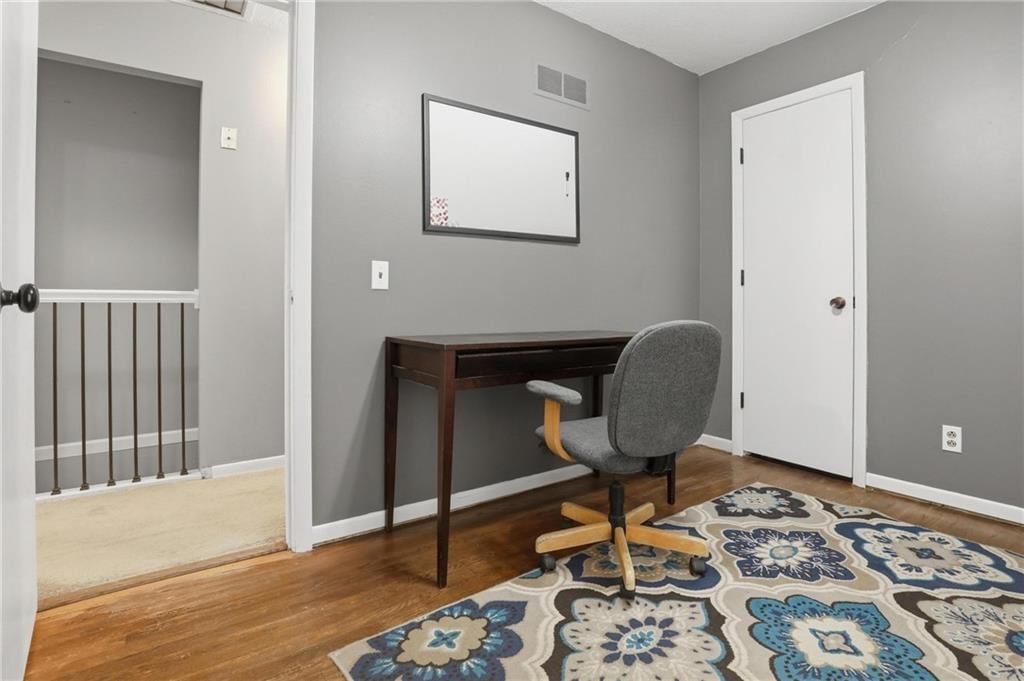 504 N Curtis Street — photo 25