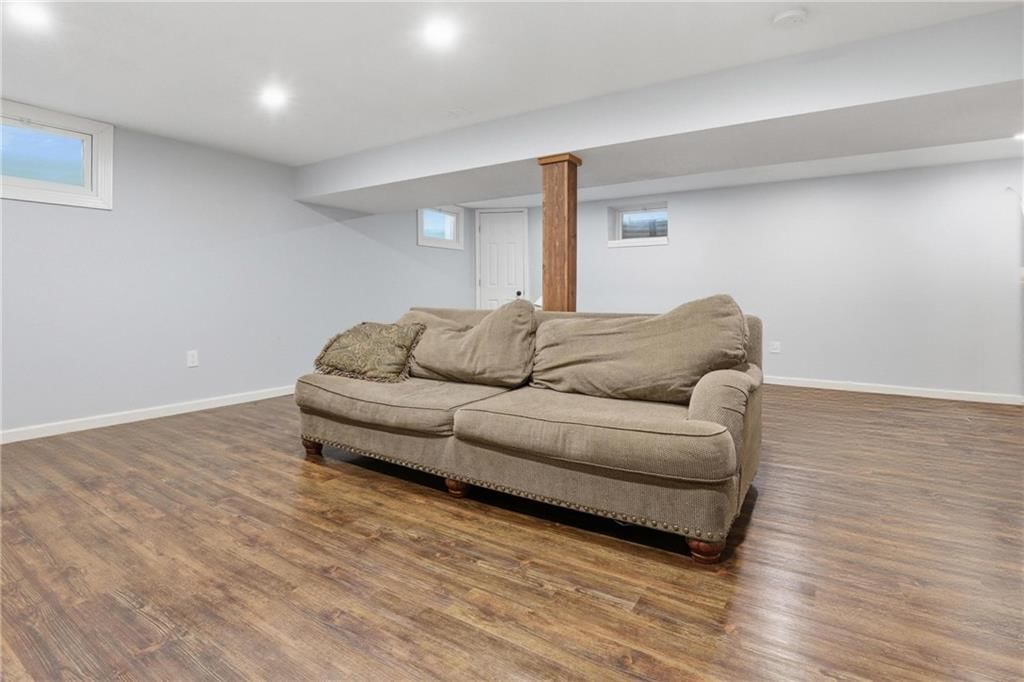 504 N Curtis Street — photo 29