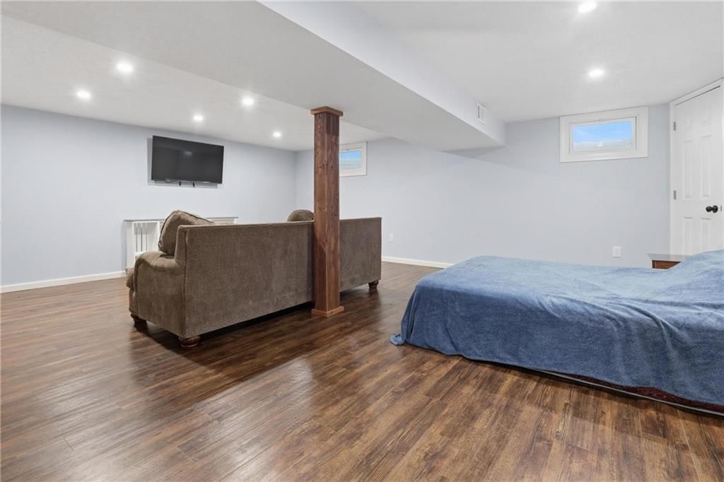 504 N Curtis Street — photo 33