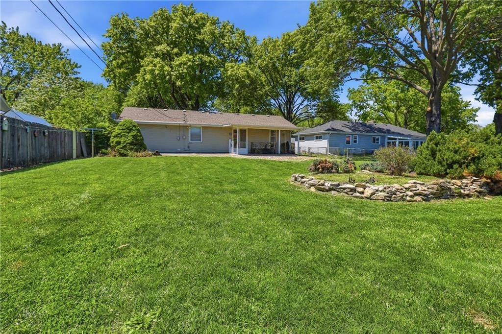 504 N Curtis Street — photo 41