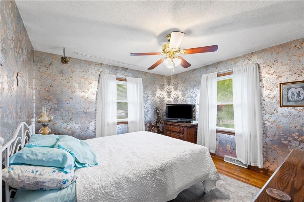 4733 Bond Street — photo 22