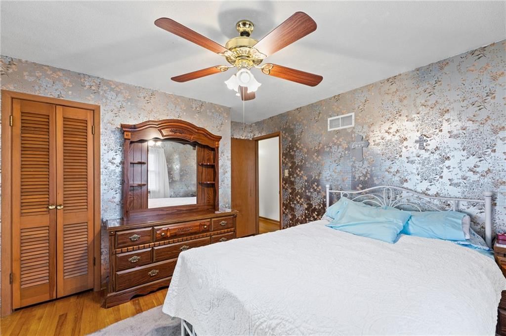 4733 Bond Street — photo 23