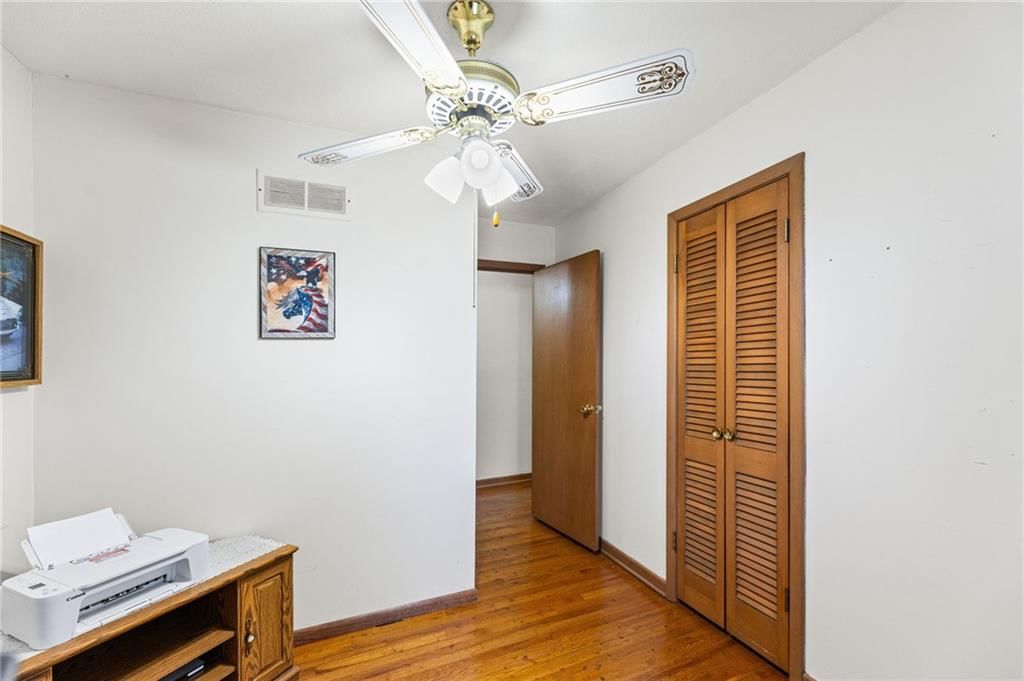 4733 Bond Street — photo 28