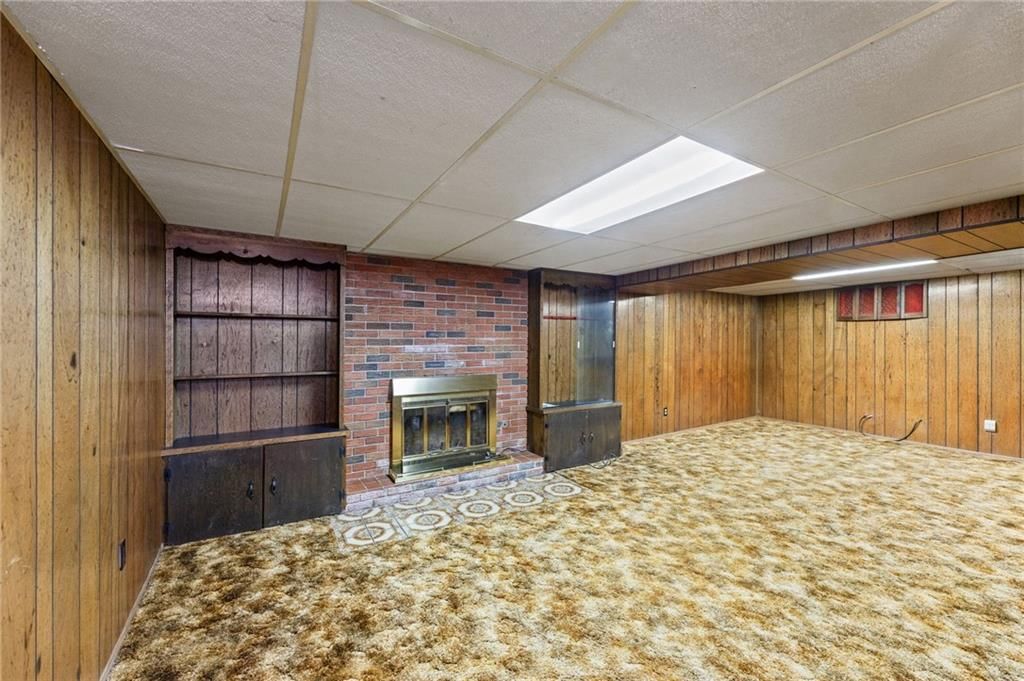 4733 Bond Street — photo 29