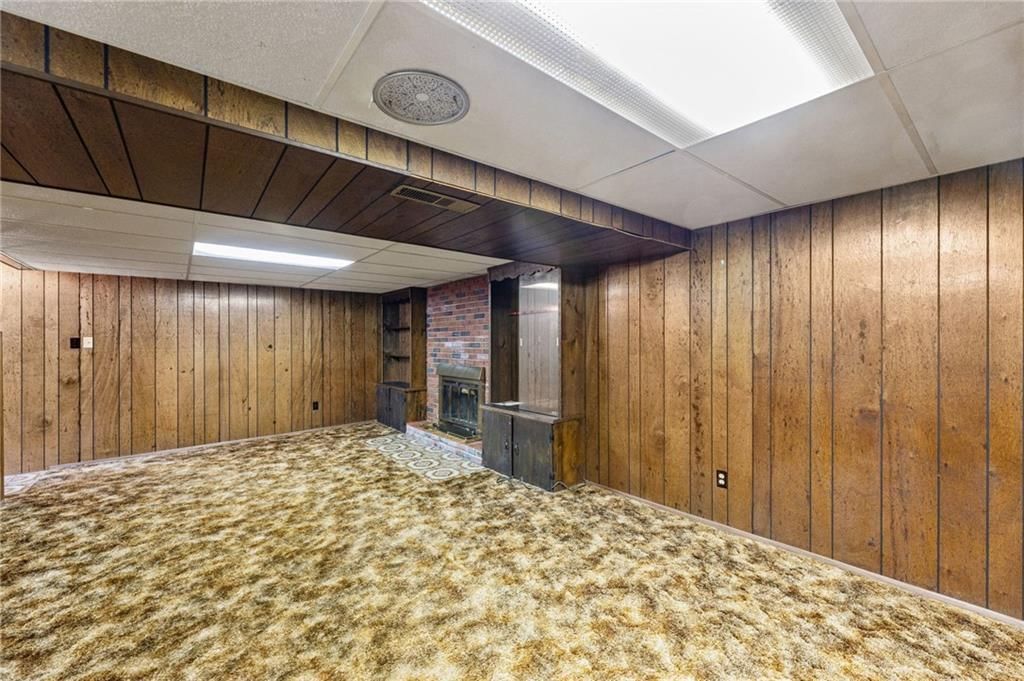 4733 Bond Street — photo 32