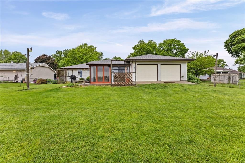 4733 Bond Street — photo 39