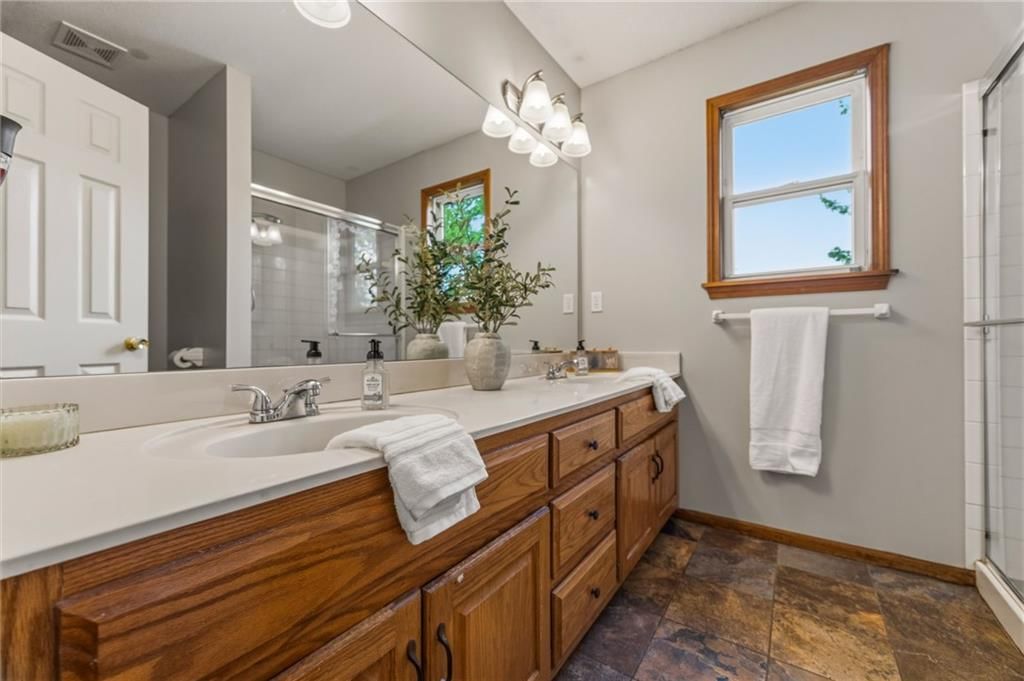 16307 S Church Street — photo 31