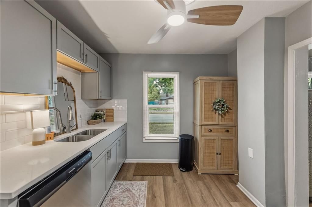 2625 W 47th Terrace — photo 18