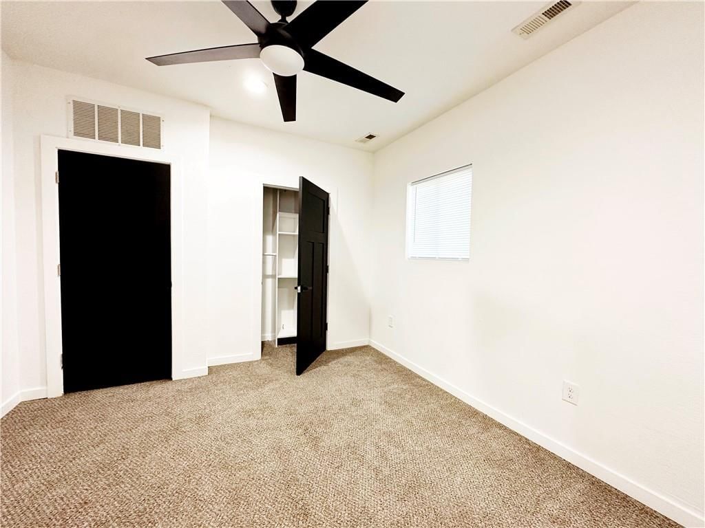 210 E Cherry Street — photo 9