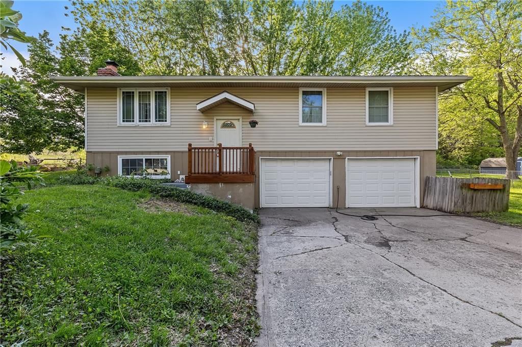 106 Kent Street, Wood Heights, MO