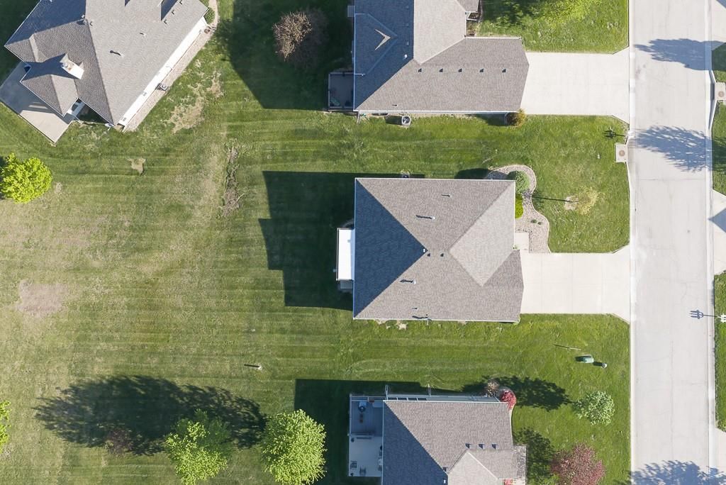2502 N 100th Terrace — photo 4