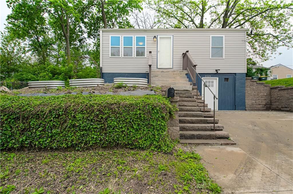 2519 W 40th Avenue — photo 23