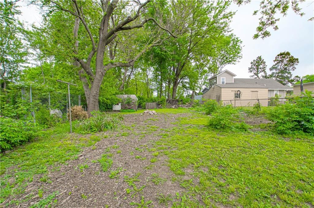 2519 W 40th Avenue — photo 28