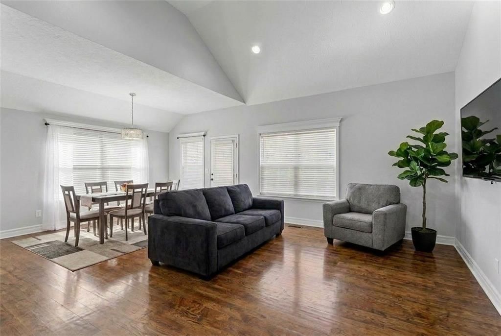 10503 Augusta Drive — photo 8