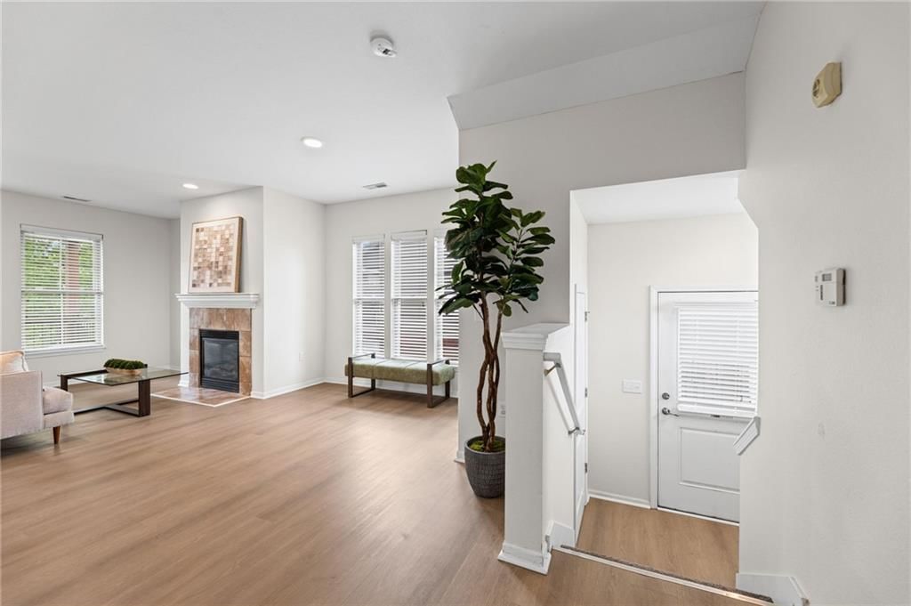 5245 Overland Drive — photo 2