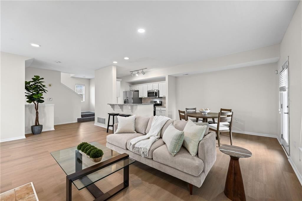5245 Overland Drive — photo 7