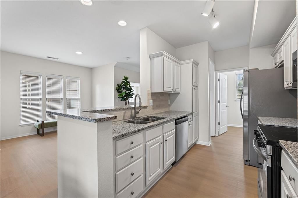 5245 Overland Drive — photo 11