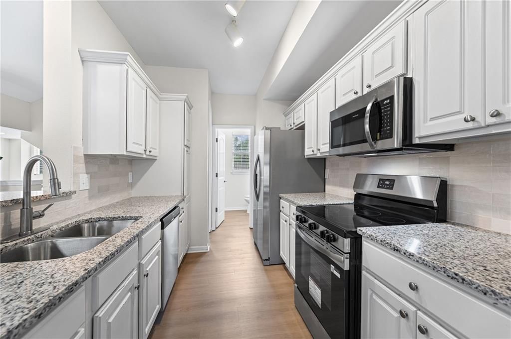 5245 Overland Drive — photo 12
