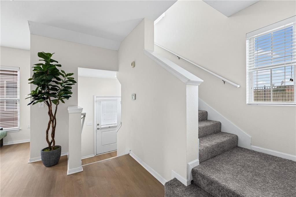 5245 Overland Drive — photo 14